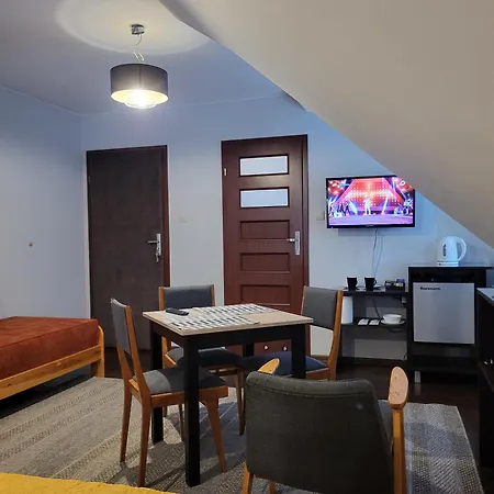 Pod 22 Bis ホームステイ Łebcz