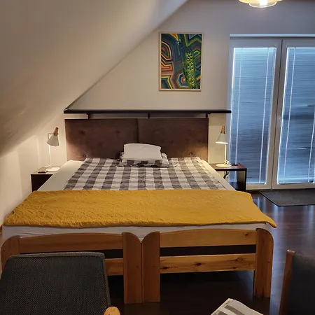 ホームステイ Pod 22 Bis